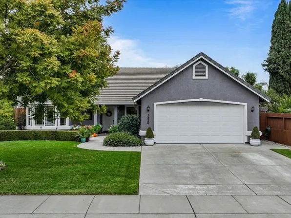 5820 Engstrom Dr, Riverbank, CA 95367