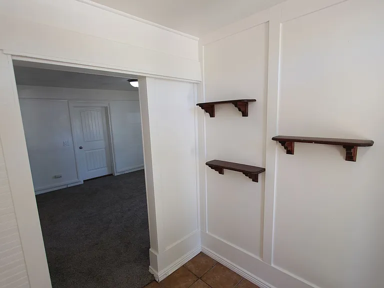 24 W C Riv — Photo 5