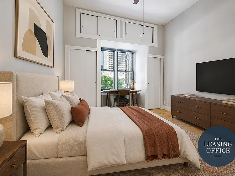 211 W 53rd St #2E — Photo 2