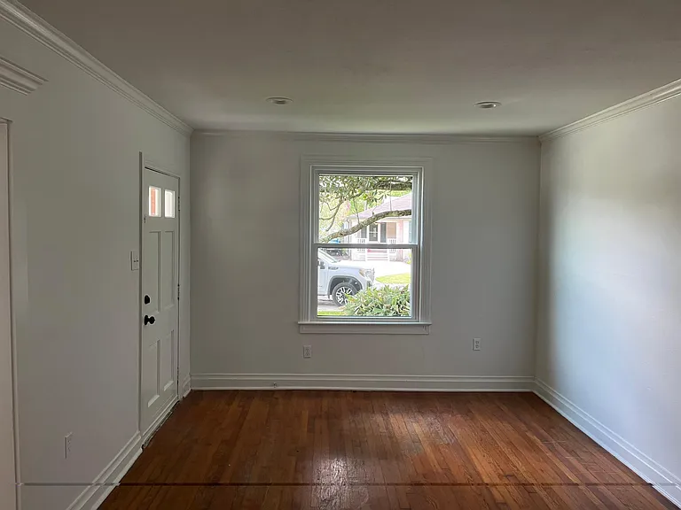 1807 Rubin St — Photo 2