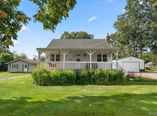 2725 Norton Rd, Howell, MI 48843