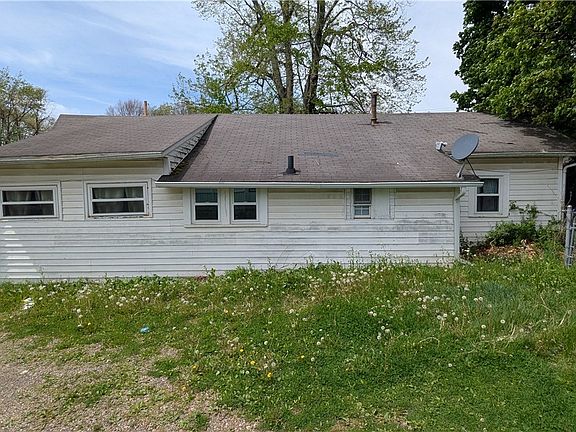 3rd image of 320 Indiana Ave