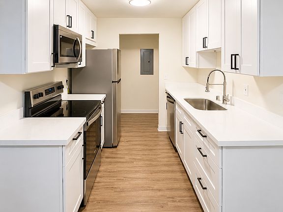 2nd image of 303 Poppy Rd #315
