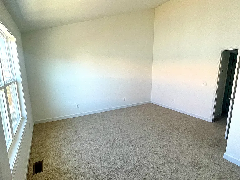 209 N Broad St — Photo 19