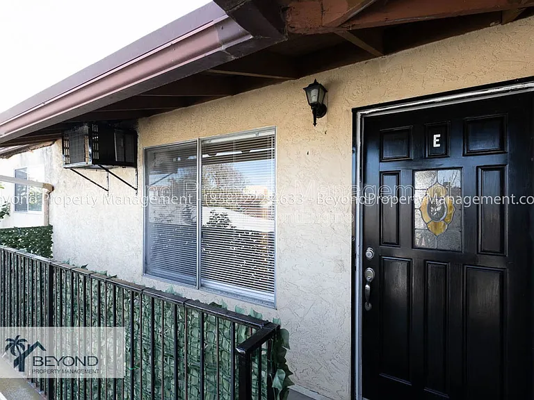 4164 Cherokee Ave #E — Photo 2