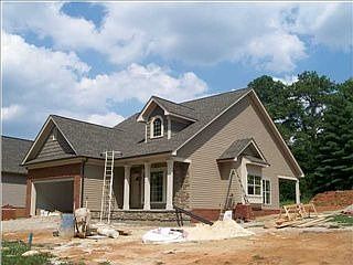 1st image of 992 Dodie Dr