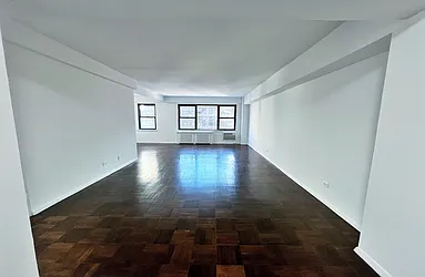 Rented by Manhattan Realty Group