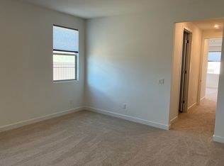 2048 Saguaro Gln, Escondido, CA 92025