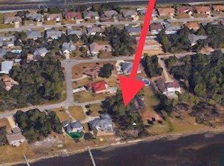 7619 Marthas Cove Ln, Navarre, FL 32566