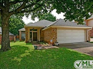 1417 Carver Ln, Irving, TX 75061