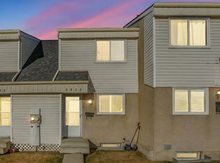 5833 Riverbend Rd NW, Edmonton, AB T6H5A8