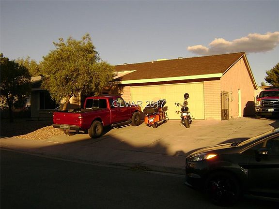 2nd image of 1319 Ramona Ln