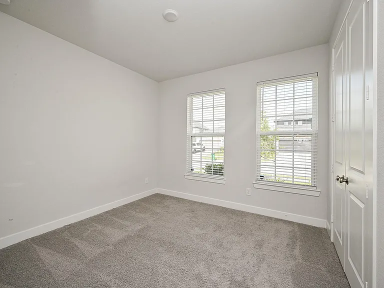 9222 Dearborn Knoll Dr — Photo 24