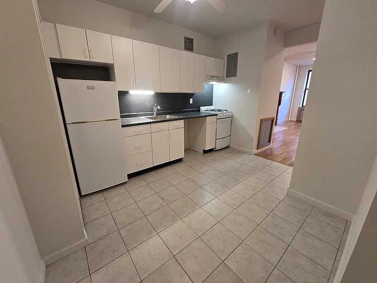 302 W 76th St #3C — Photo 4
