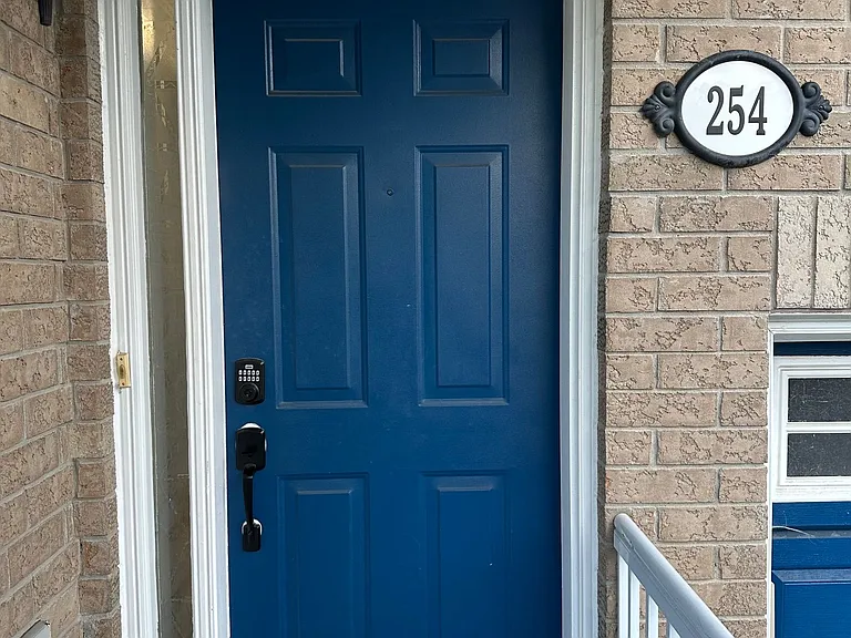 254 Marble Pl — Photo 1