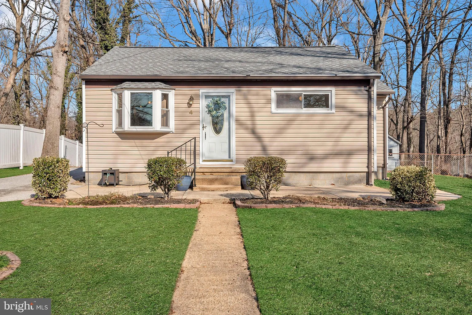 4 Spring Knoll Dr photo 1