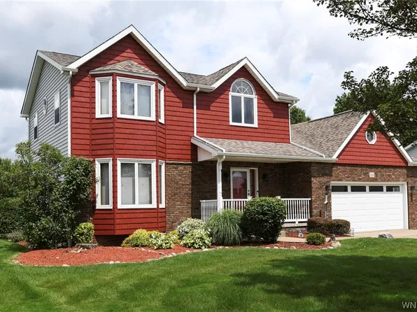 2641 David Dr, Niagara Falls, NY 14304