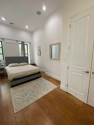 Rented by The Brokerage Group LLC | media 29