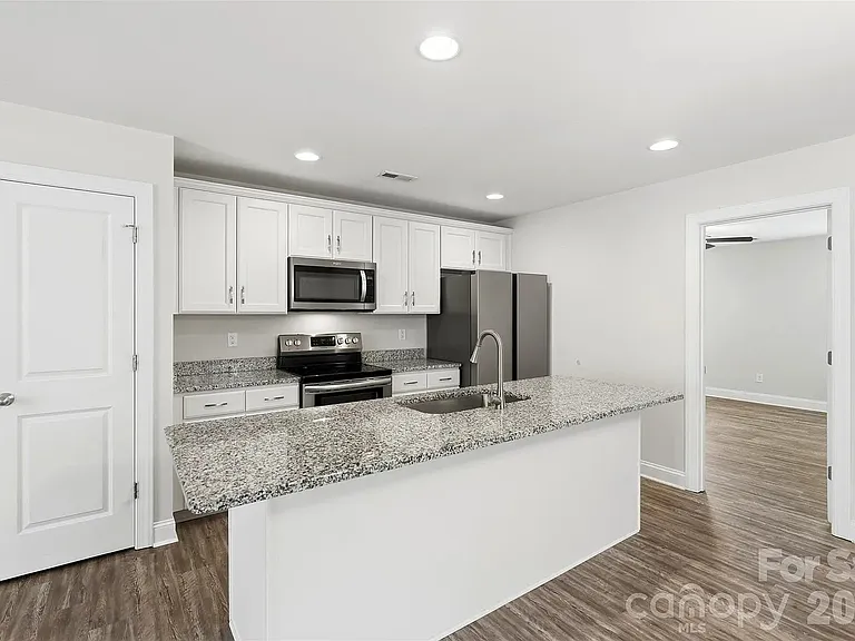 4221 End St — Photo 7