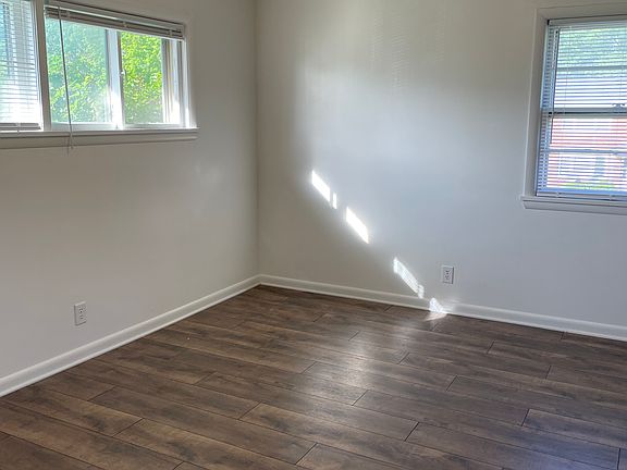 5th image of 3402 Rowena Rd