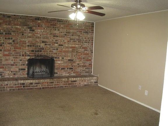 4th image of 2509 Warwick Dr