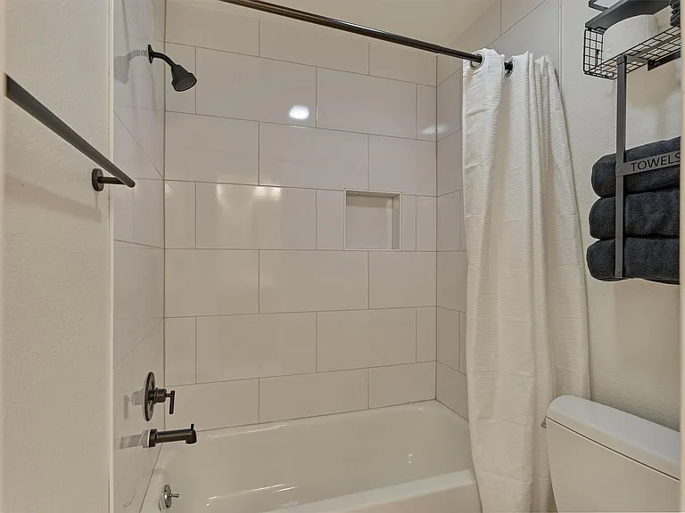 2351 W Settlers Way — Photo 35