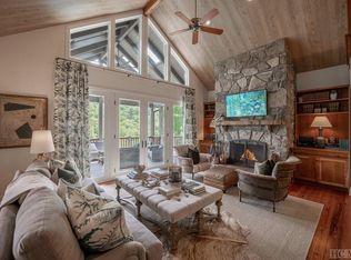 199 W Rochester Dr, Cashiers, NC 28717