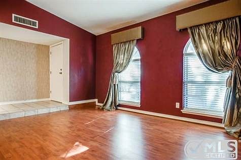 2nd image of 1221 Middle Cove Dr
