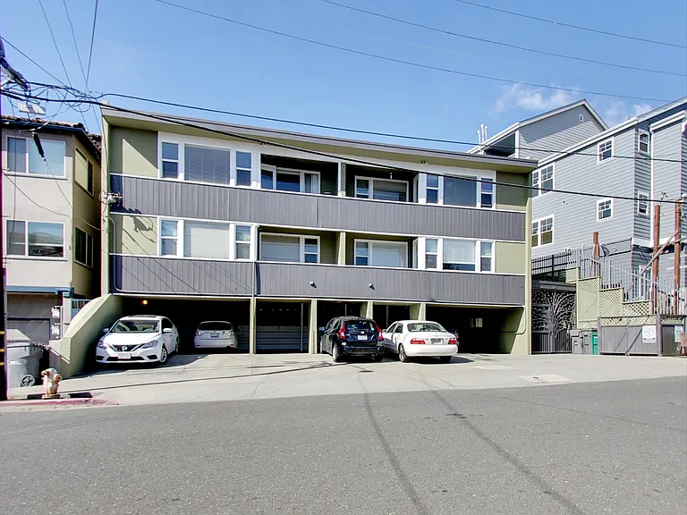 311 Lester — Photo 25