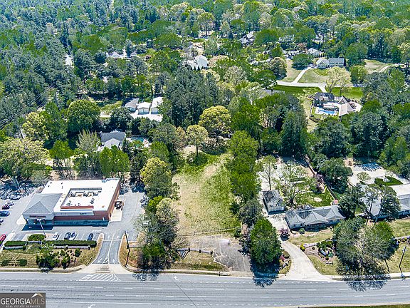 4th image of 1400 Woodstock Rd