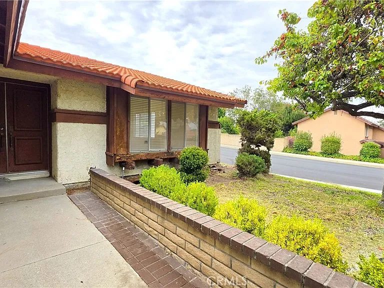 540 Citadel Dr — Photo 26