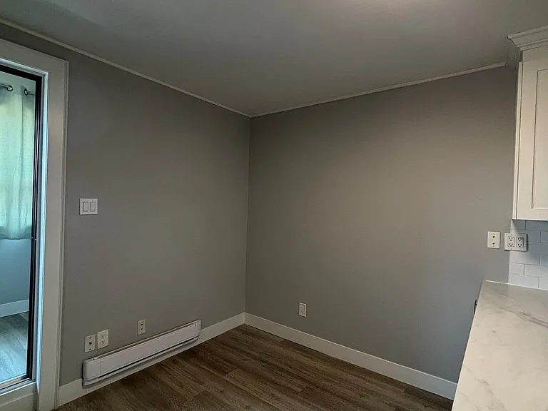 253 Augusta Ave #3 — Photo 3