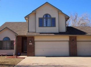1029 N Cedar Downs Cir, Wichita, KS 67235