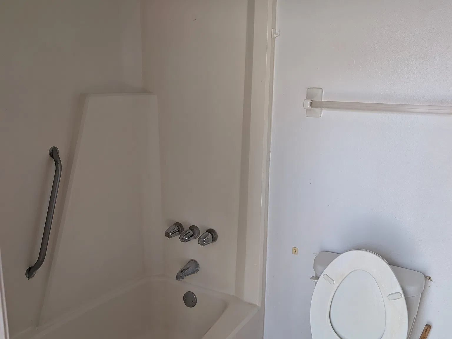 1 bed, $825 — Photo 2