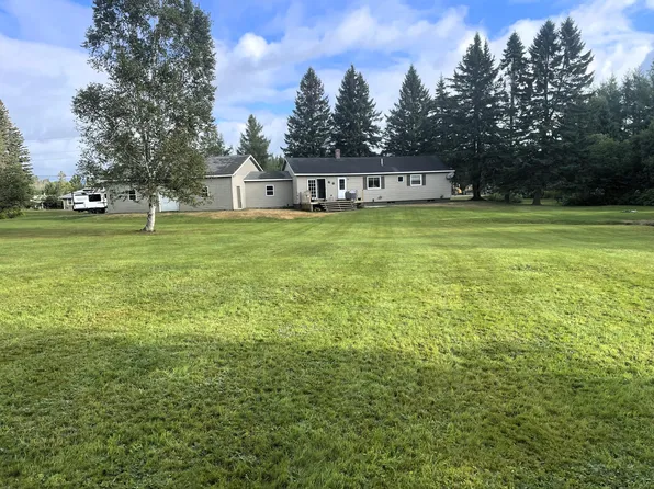 5 Heald Stream Road, Jackman, ME 04945
