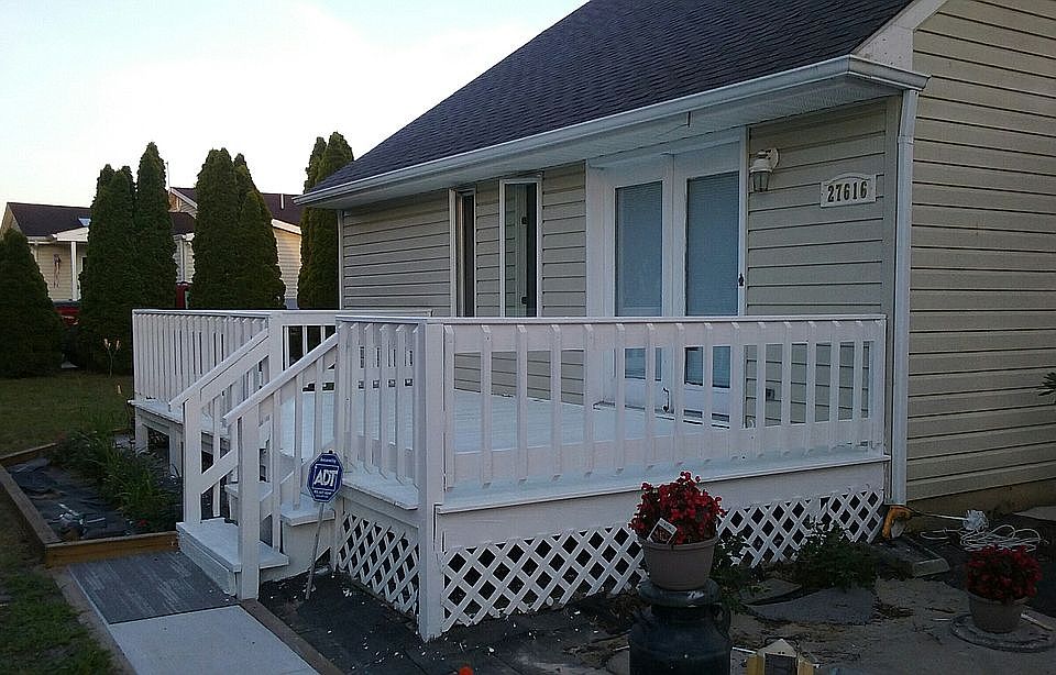 1st image of 27616 Thistle Ln