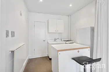 Rented by (Legacy) Elegran