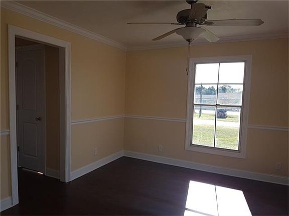 4th image of 7422 Hayne Blvd