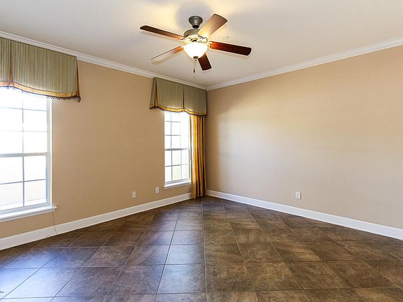 3rd image of 6105 Eclipse Cir
