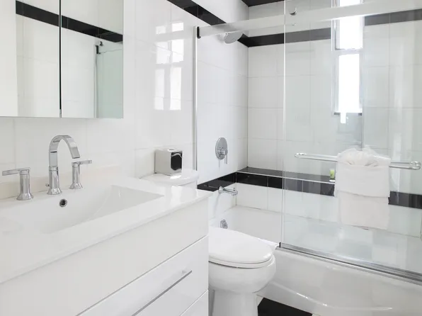 150 West 51st Street image 10 of 13