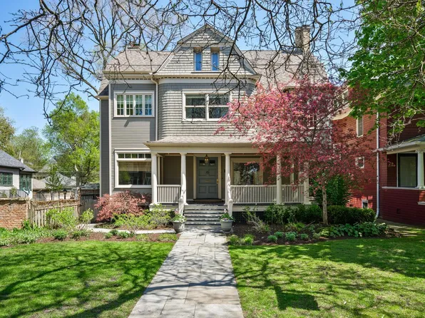 1211 Hinman Ave, Evanston, IL 60202