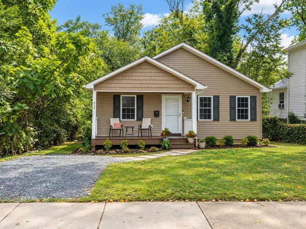 414 Sunnyside St, Staunton, VA 24401