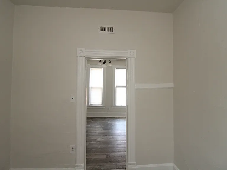 1362 N Bosworth Ave #3C — Photo 8