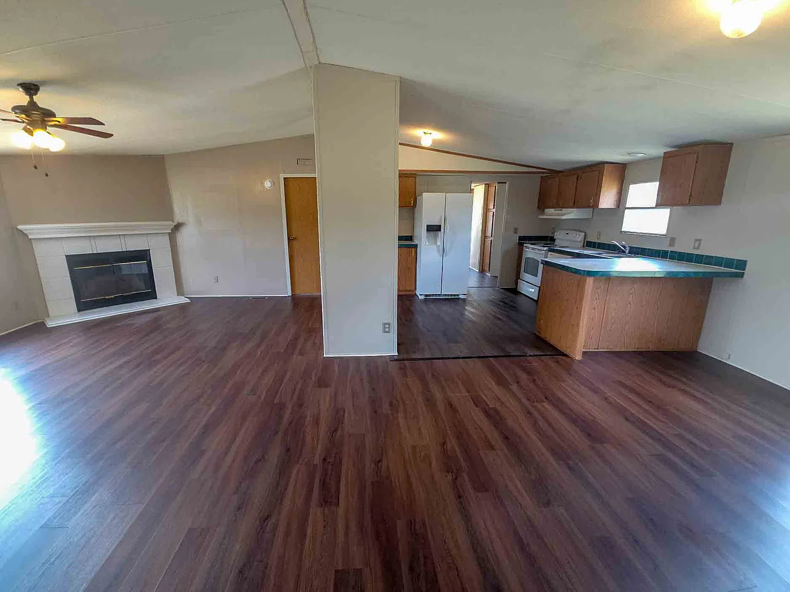 3 bed, 1600 sqft, $1,349 — Photo 4