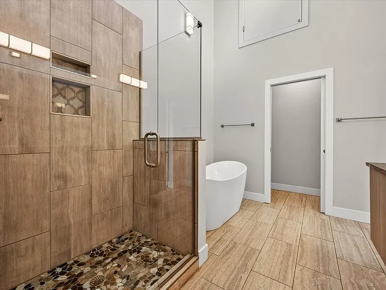 1407 Rogers Ct — Photo 25