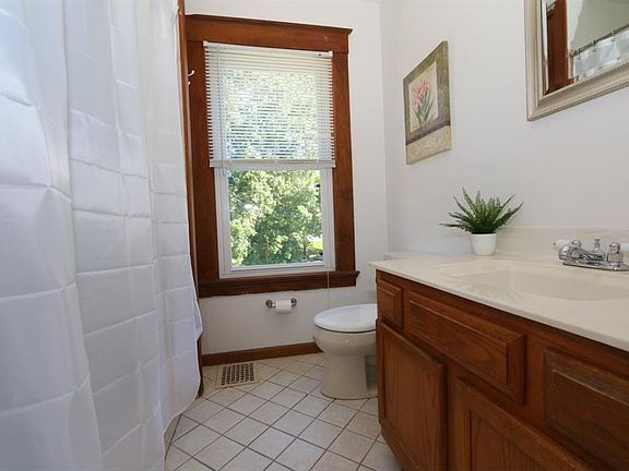 5th image of 4206 Harding Ave