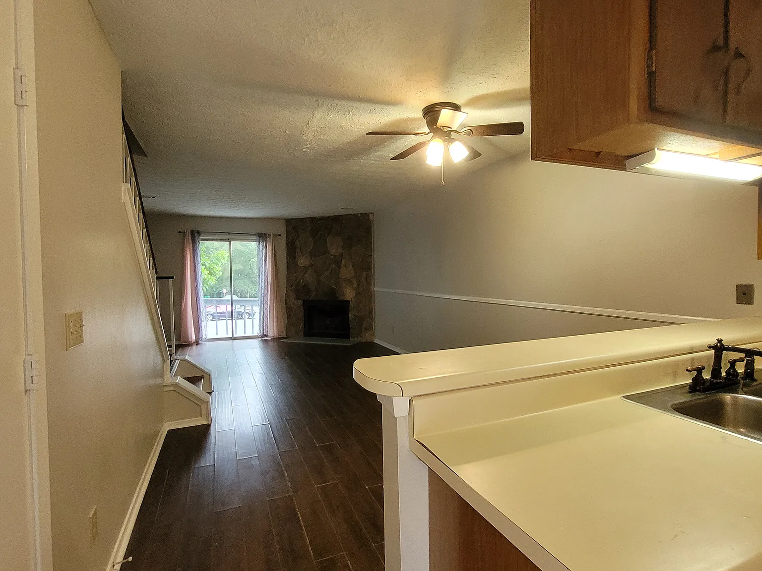 3 bed, 1092 sqft, $1,400 — Photo 4