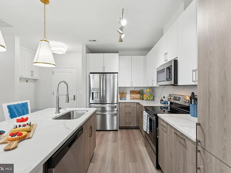 10755 Fairgrounds Dr #433 — Photo 5
