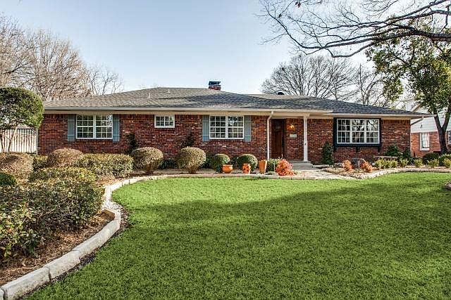 1st image of 915 Northlake Dr