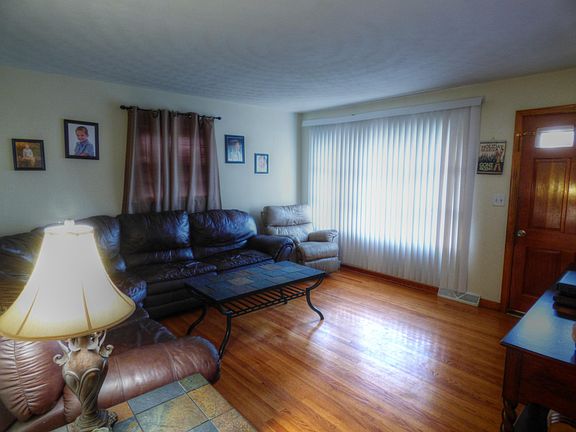 5th image of 410 Vincient Ave NW